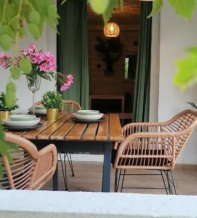 Rustic Apartment Vir